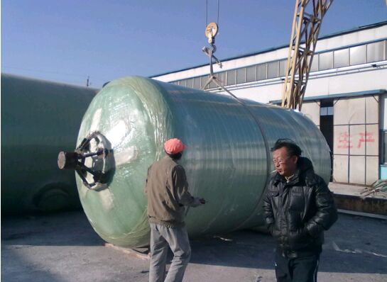 河北玻璃钢双层油罐施工现场